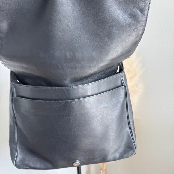 Calvin Klein Black Leather Messenger Work Shoulder Bag-Unisex - Picture 2 of 13